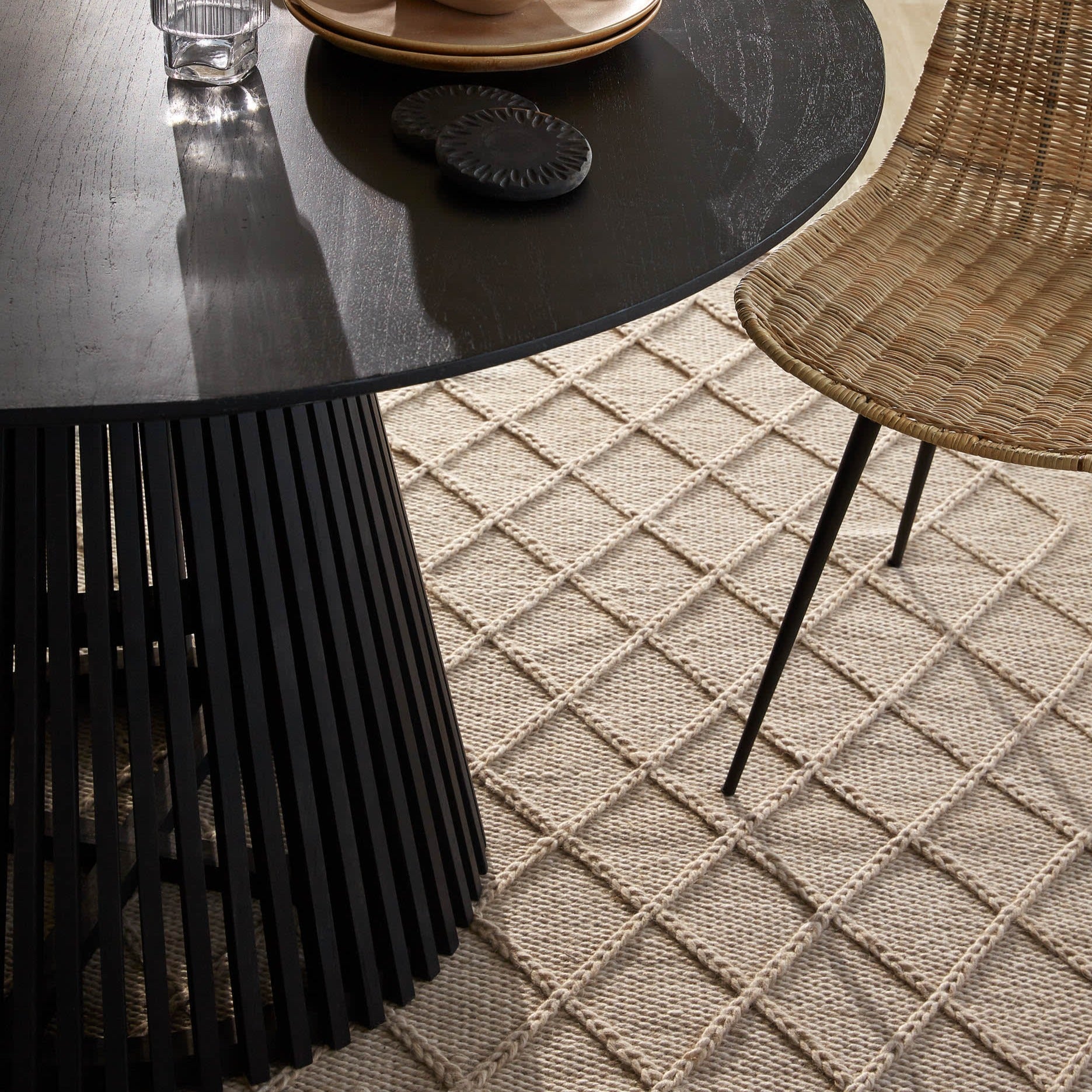 Kave Home Jeanette Black Table 120cm-Beaumonde