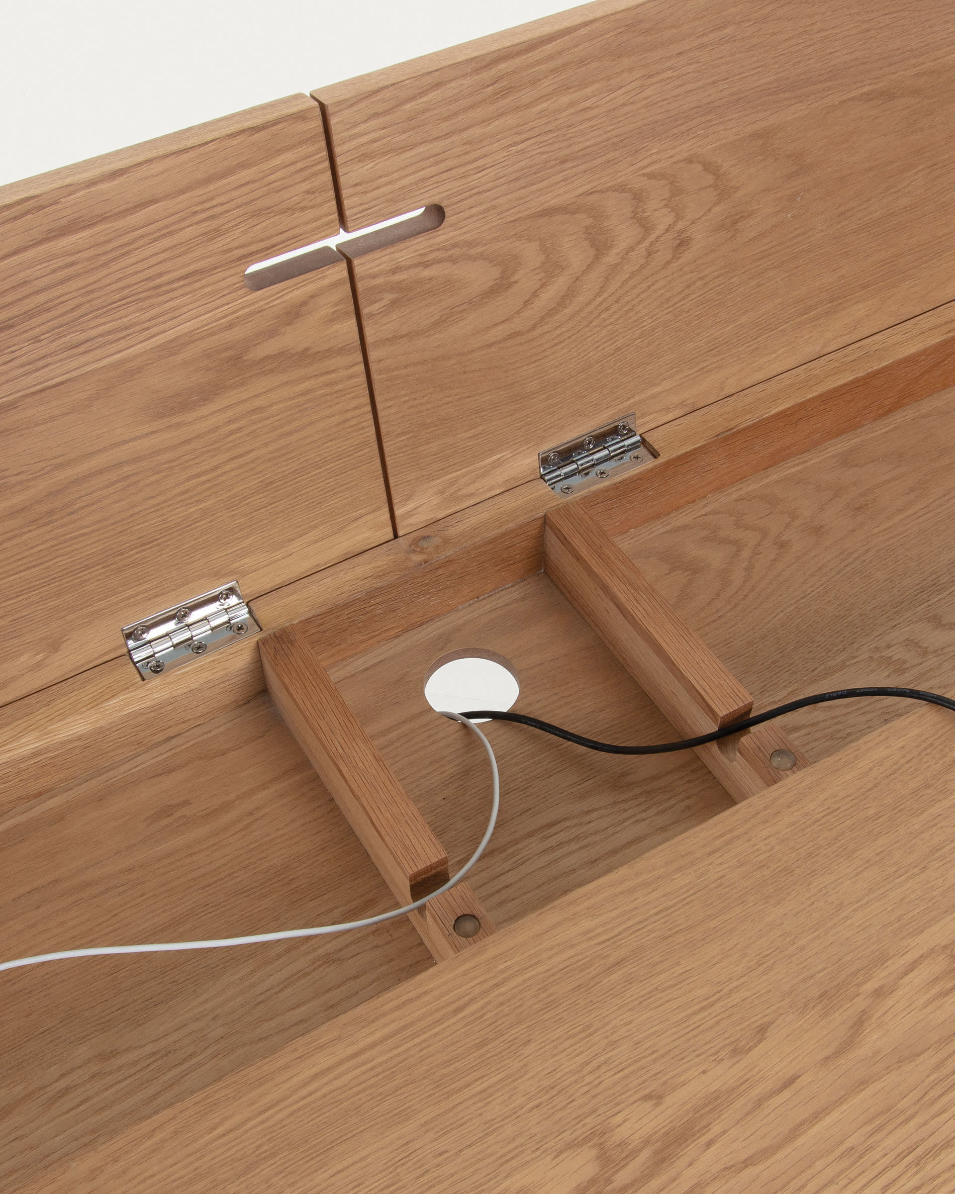 Kave Home Julia Desk-Beaumonde