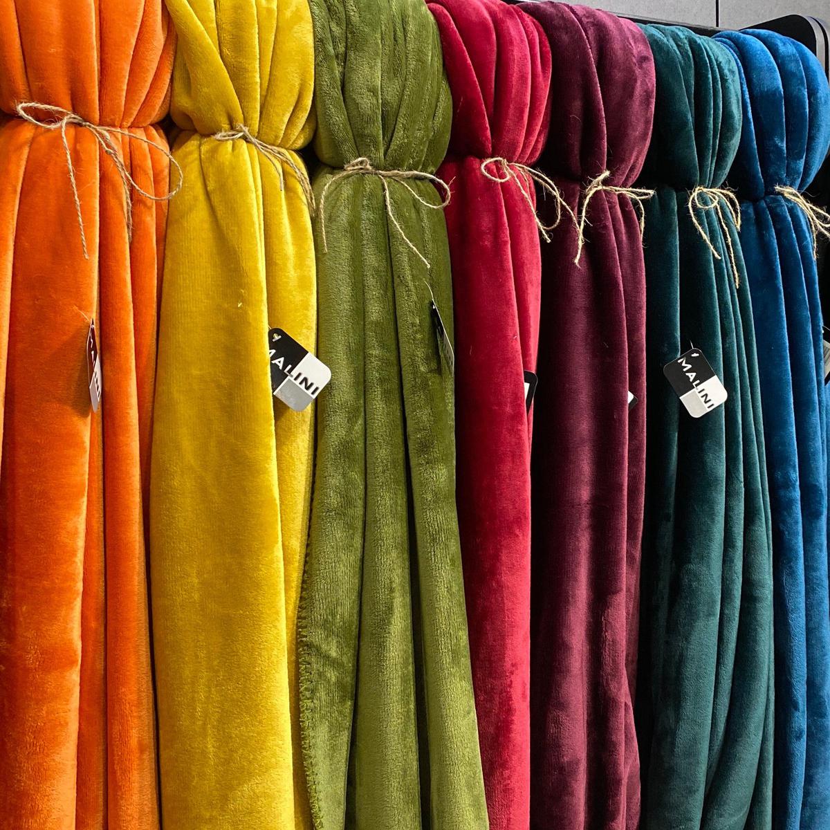 Malini Cosy Olive Throw-Beaumonde