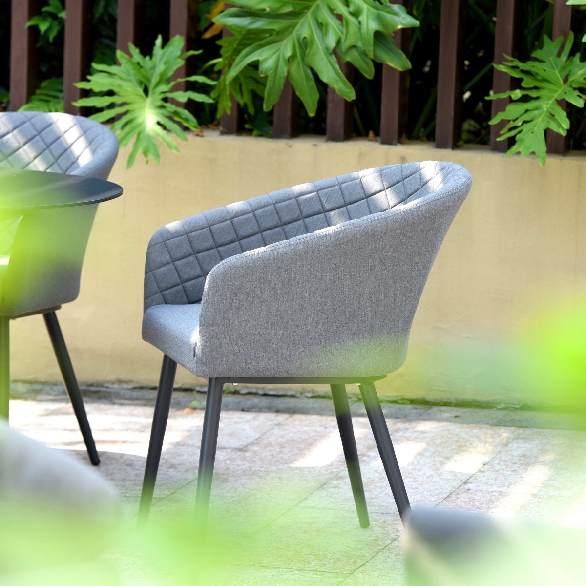 Maze Ambition 6 Seat Oval Dining Set