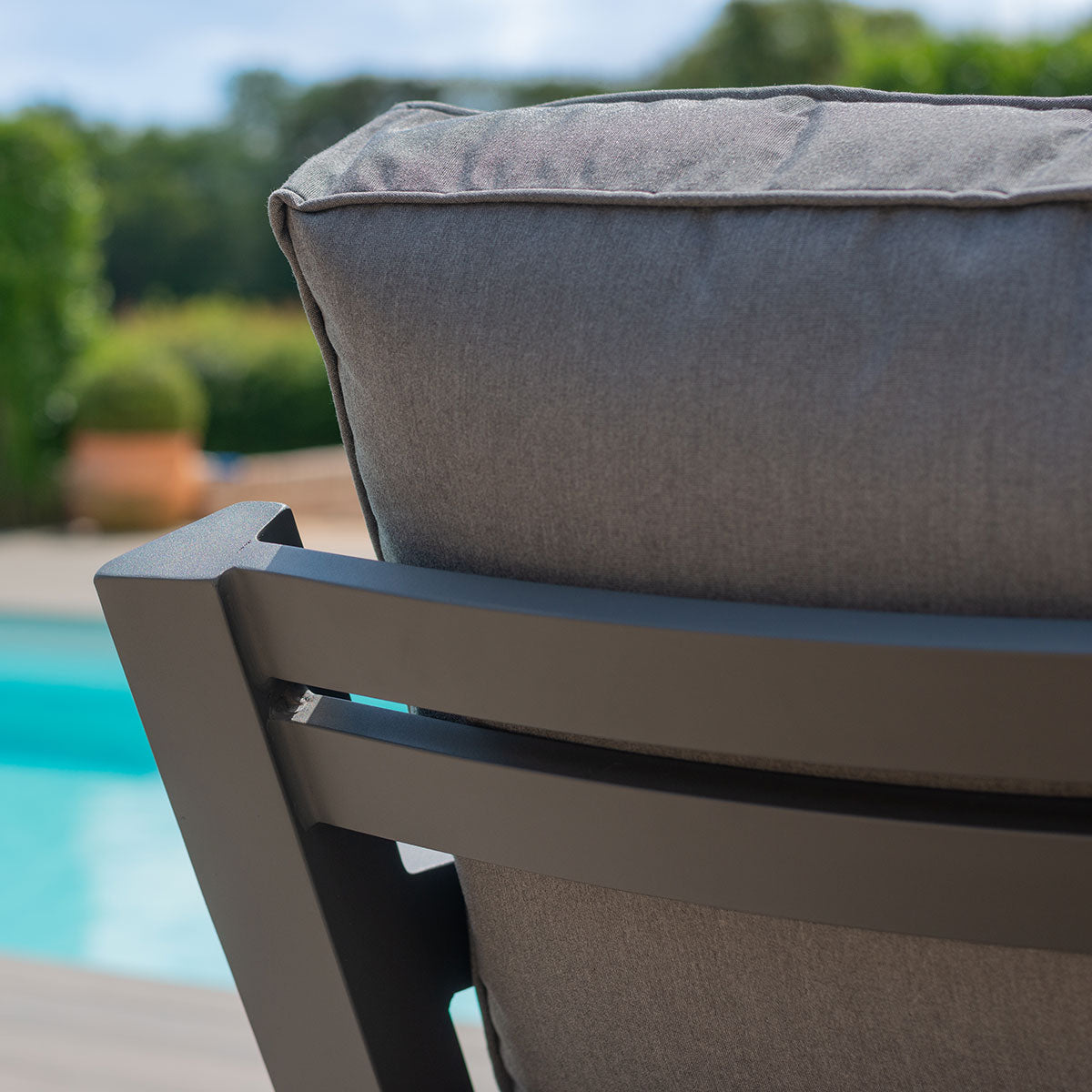 Maze New York Corner Sofa Set