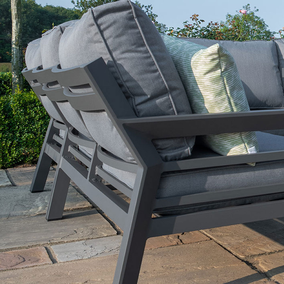 Maze New York U-Shaped Sofa Set