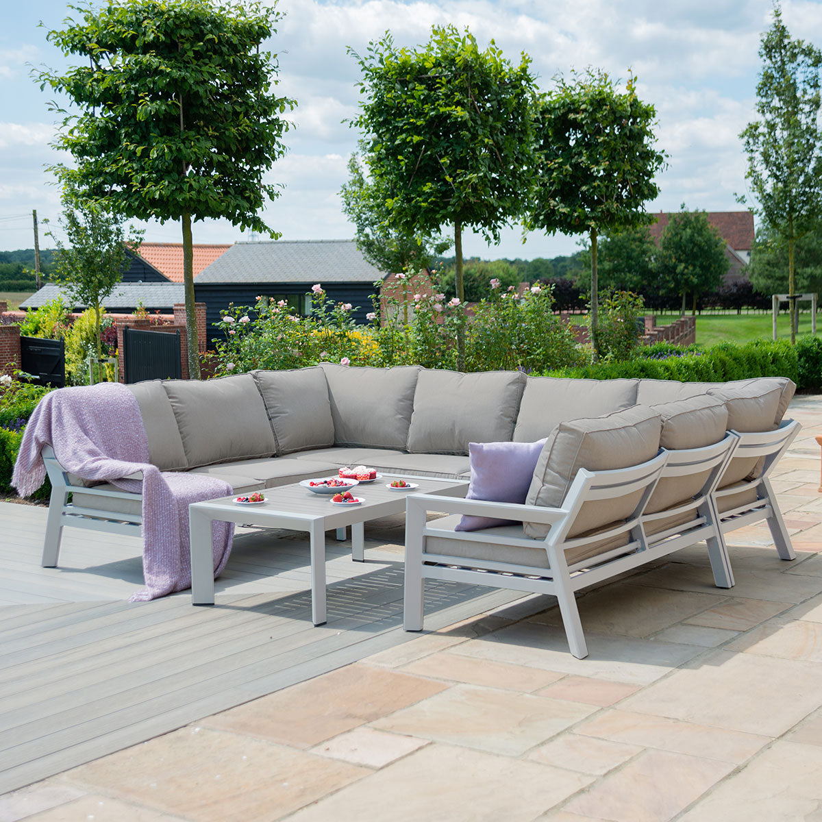 Maze New York U-Shaped Sofa Set