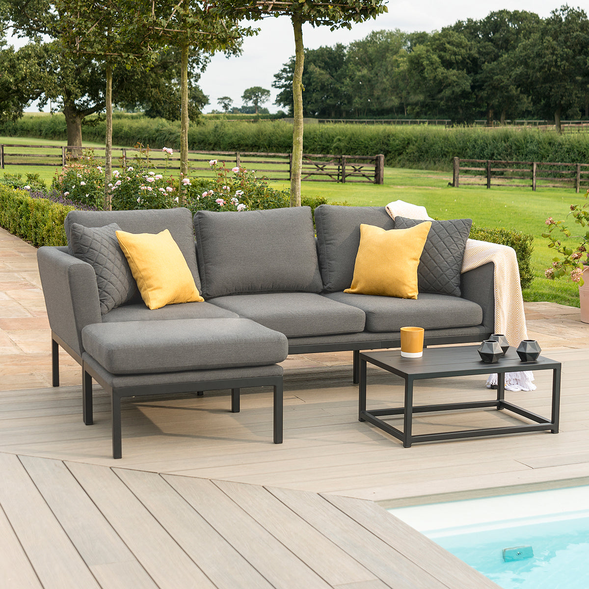 Maze Pulse Chaise Sofa Set-Beaumonde
