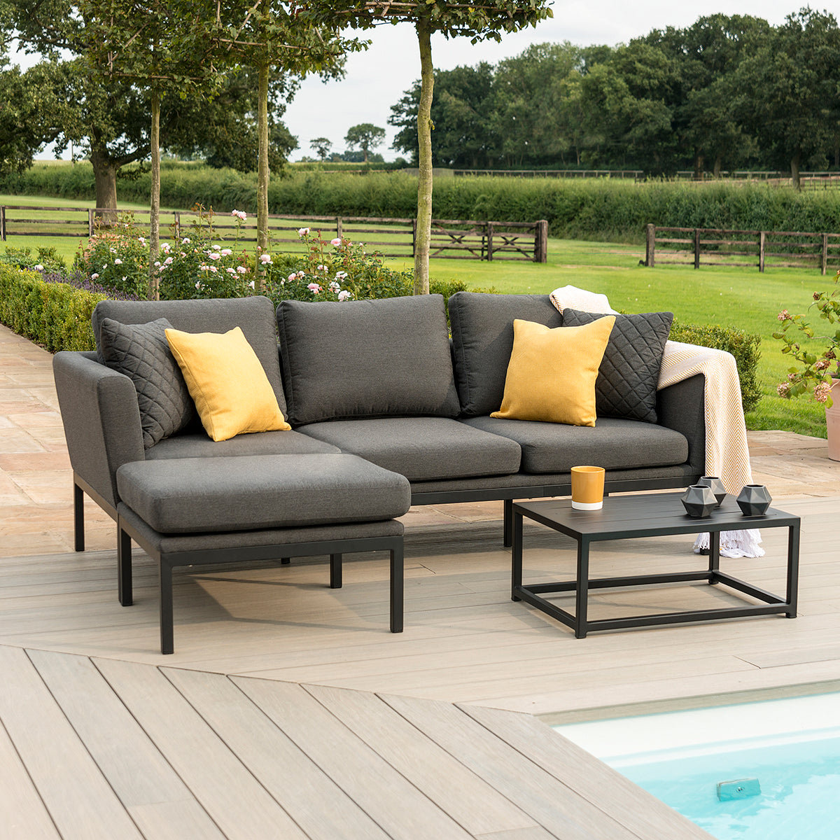 Maze Pulse Chaise Sofa Set-Beaumonde