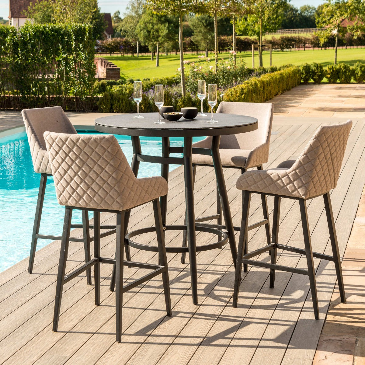 Maze Regal 4 Seat Round Bar Set