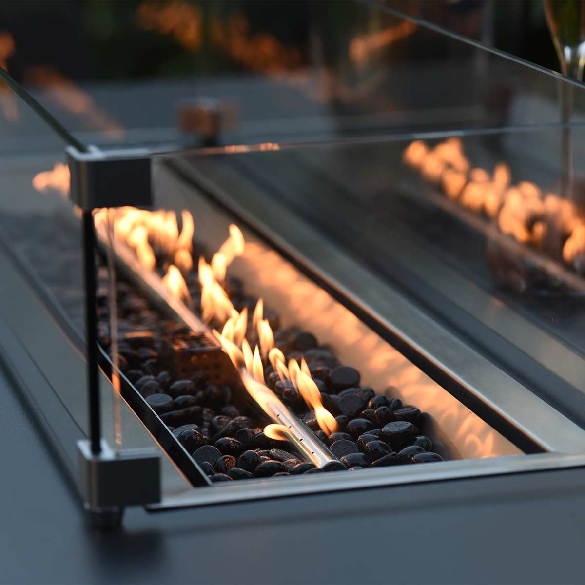 Maze Regal 8 Seat Rectangular Fire Pit Bar Set