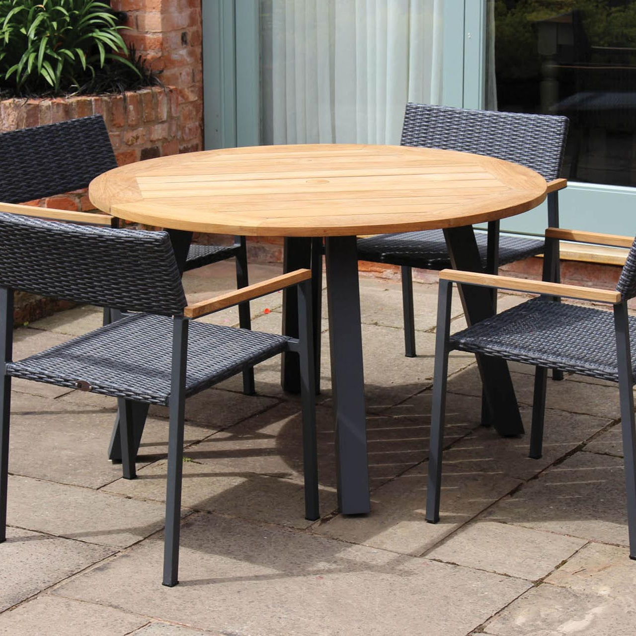 PR Home Atlantic 120cm Round Outdoor Dining Table – Anthracite / Teak