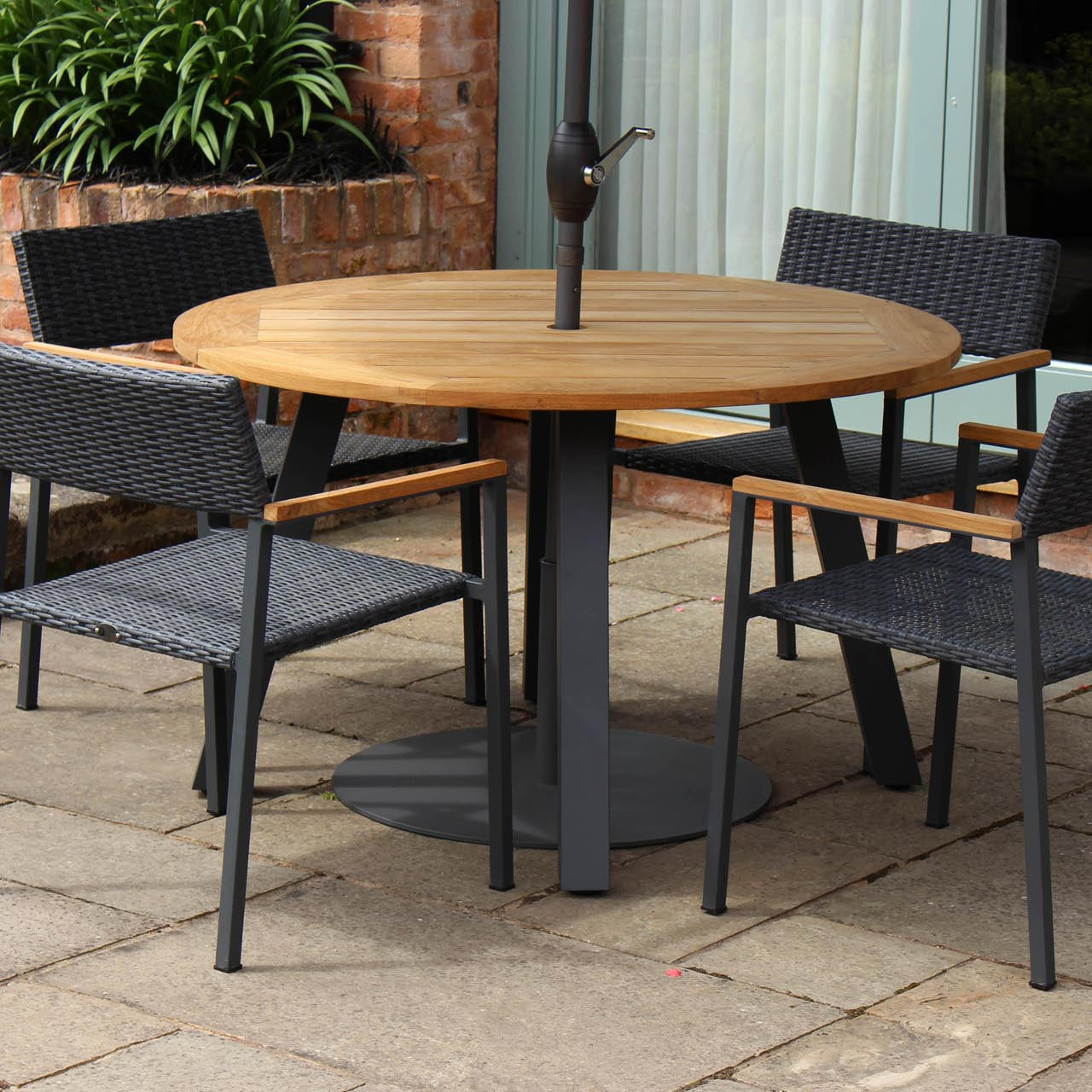 PR Home Atlantic 120cm Round Outdoor Dining Table – Anthracite / Teak