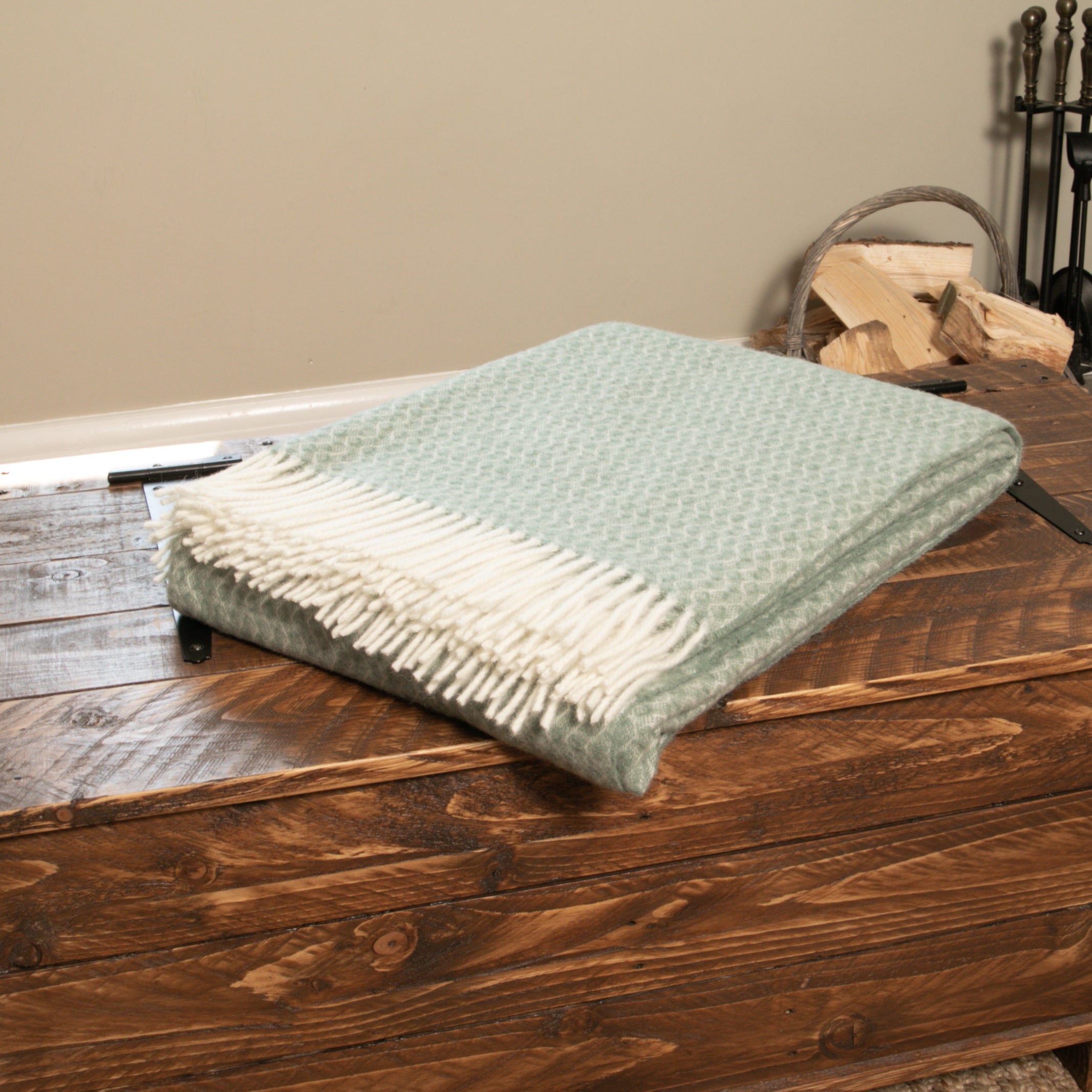 Native Home & Lifestyle Hoop Pattern Wool Blanket-Beaumonde