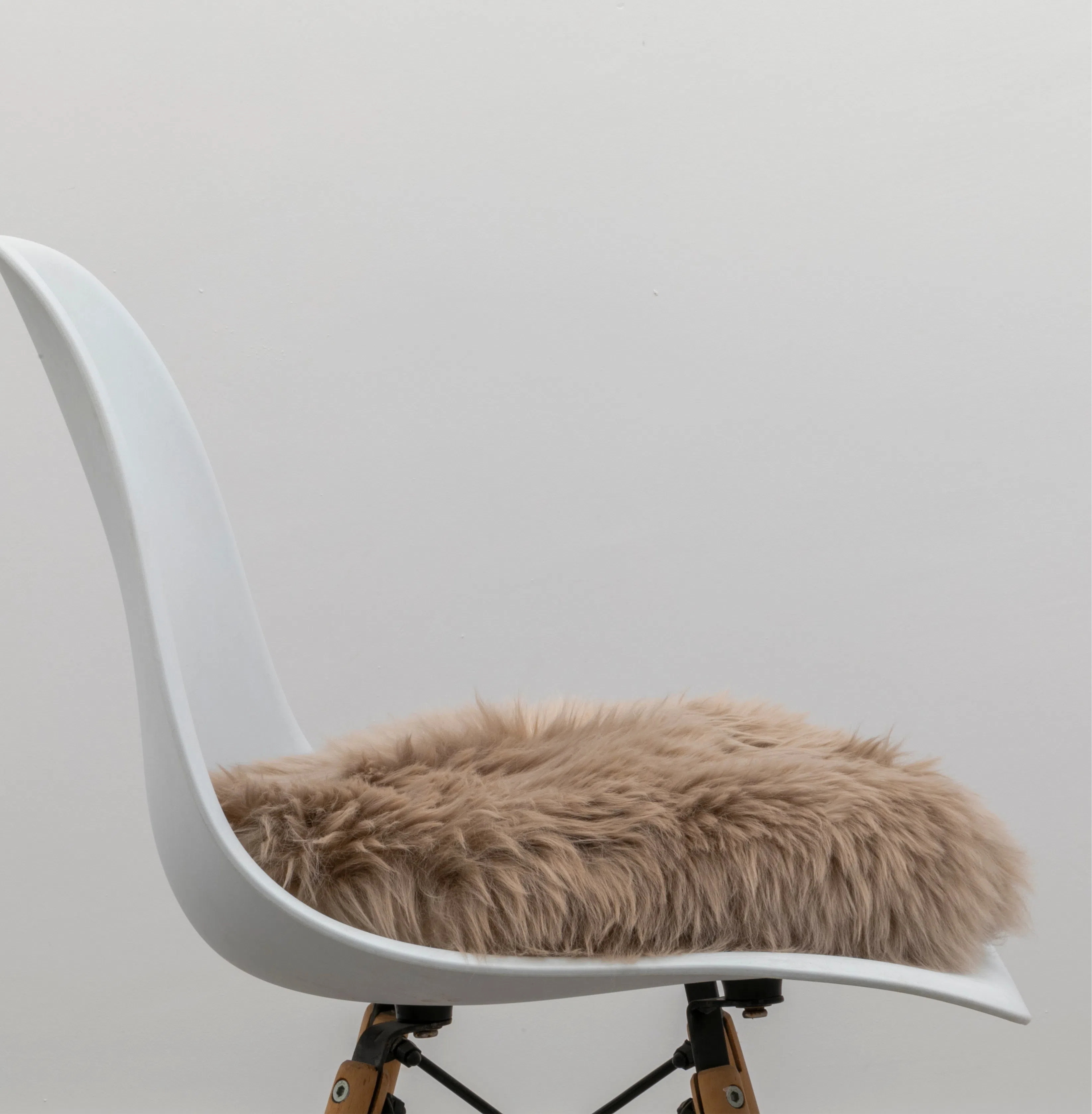 Native Home Round Sheepskin Chair Pad-Beaumonde