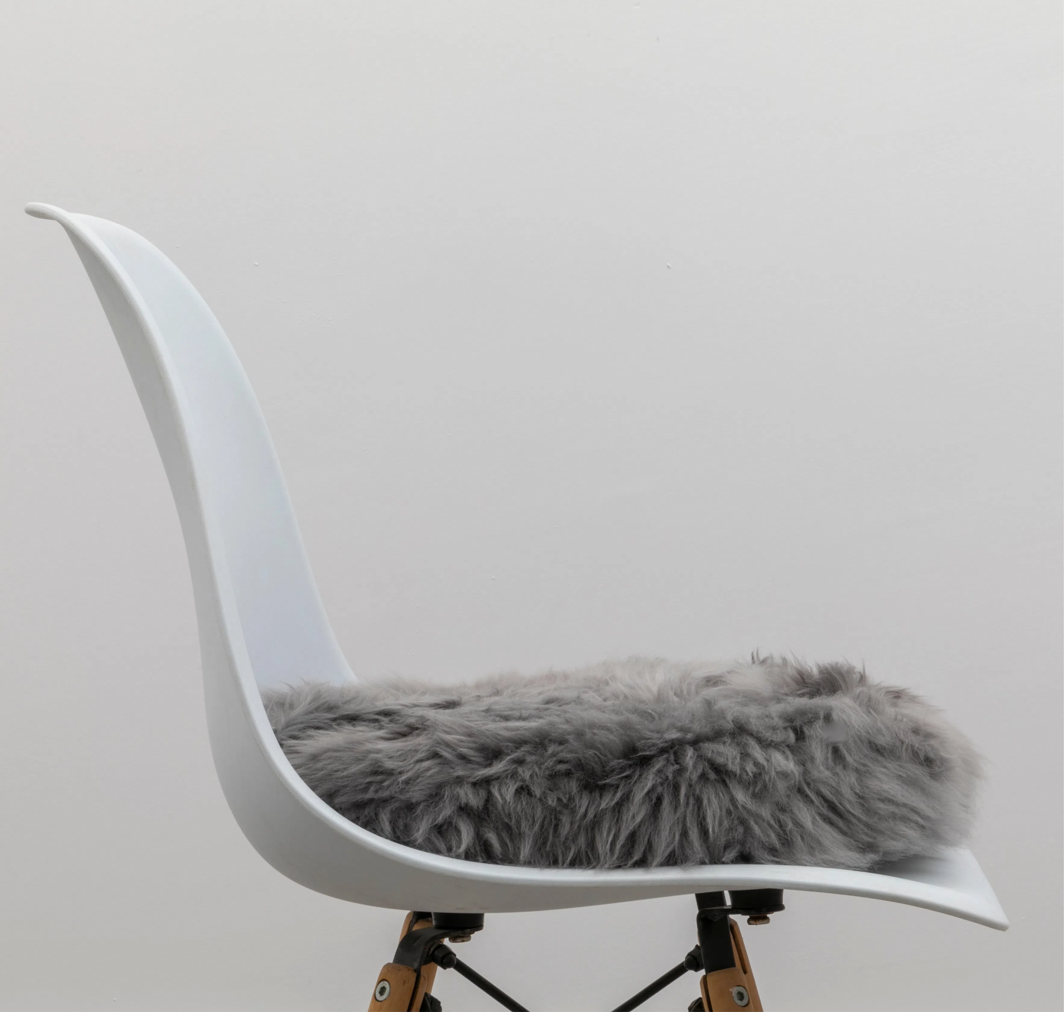 Native Home Round Sheepskin Chair Pad-Beaumonde