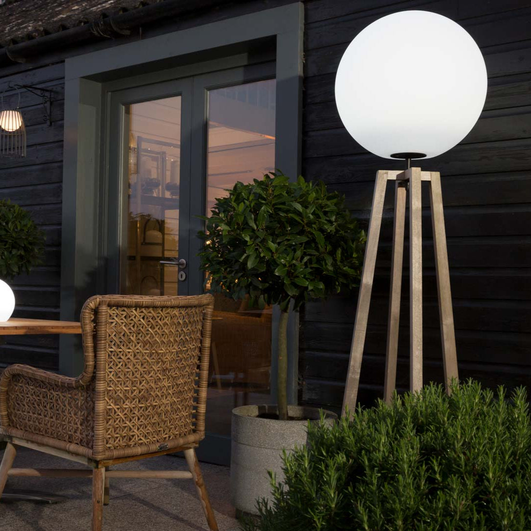 PR Home Playa Floor Lamp – Teak / Led