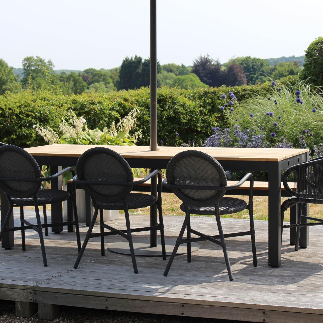 PR Home Reclaim Outdoor Dining Table – Anthracite / Teak