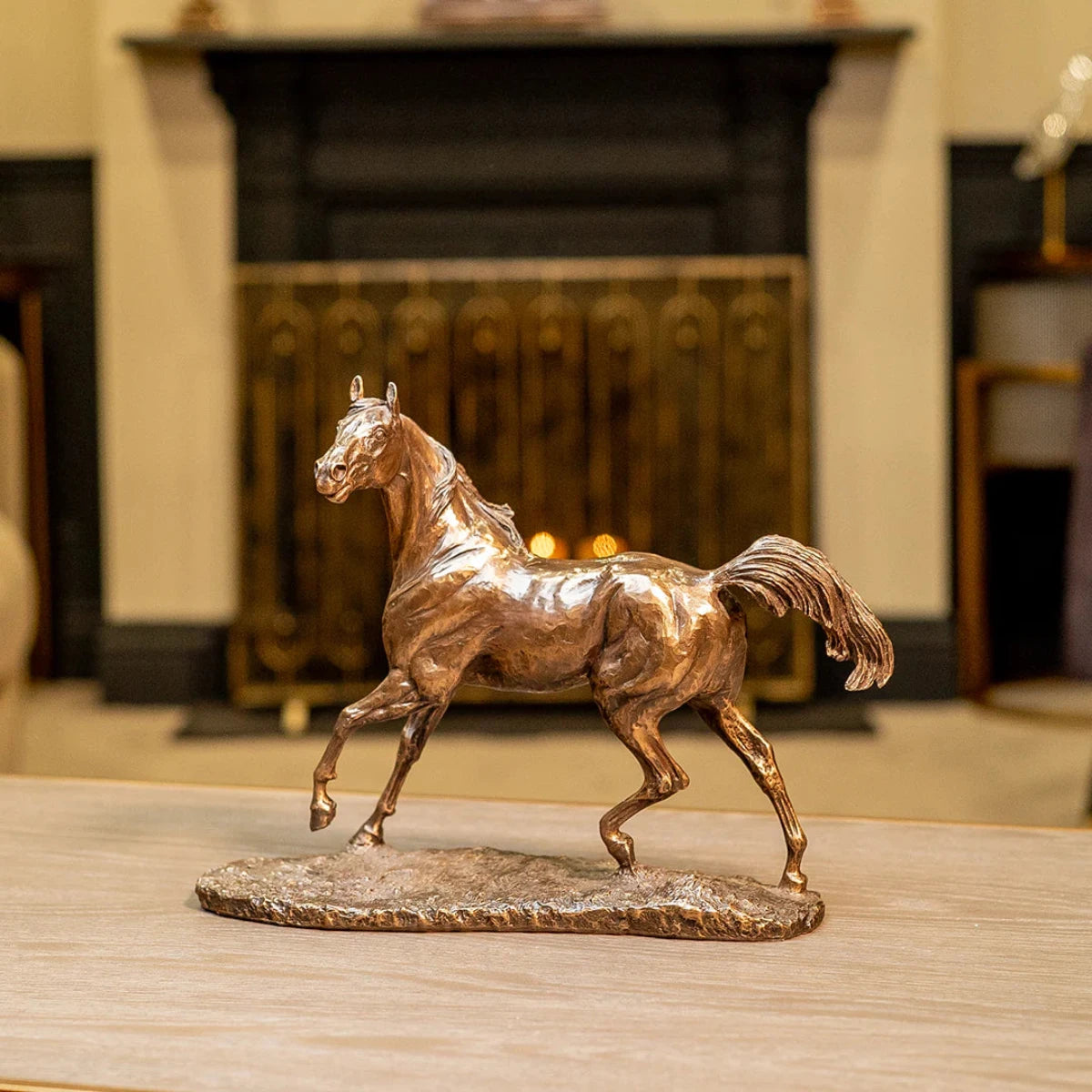 stallion-horse-sculpture-lifestyle-beaumonde