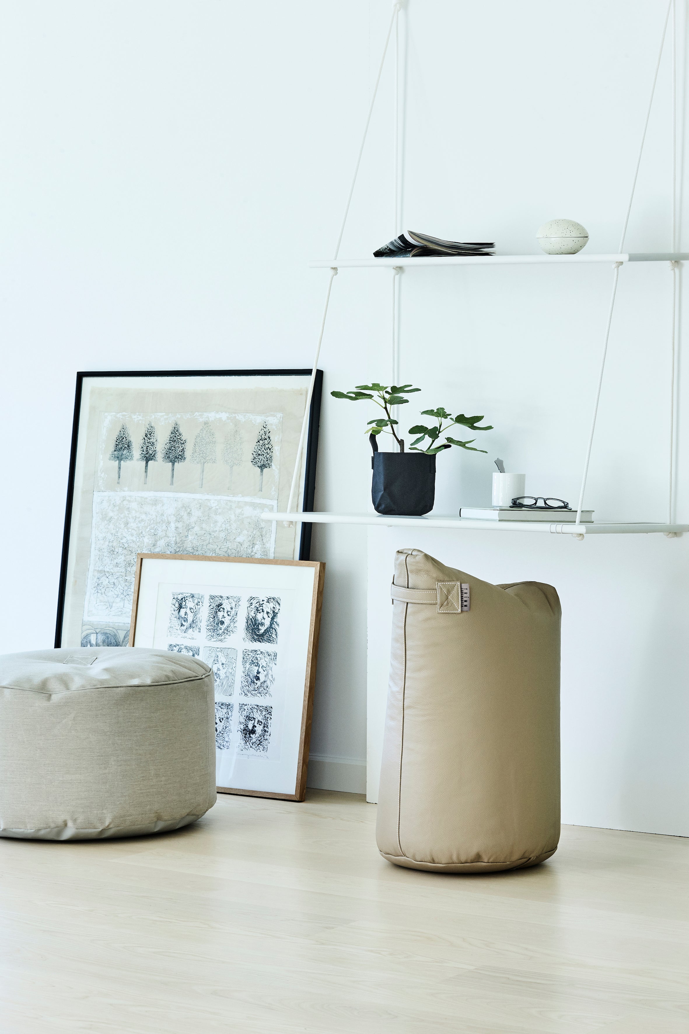 Trimm Copenhagen Satellite 68 Leather Stool-Beaumonde