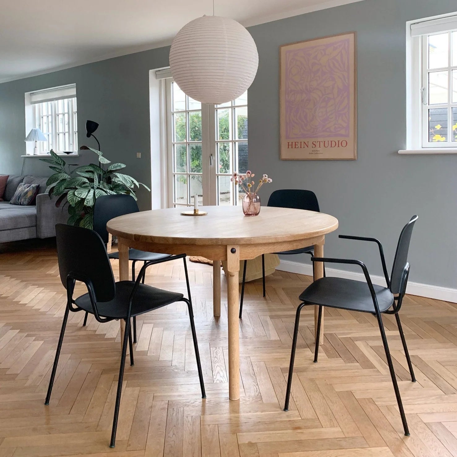 Wehlers R.U.M. Armrest Chair - Keyboard Black-Beaumonde